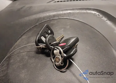 2013 Hyundai Elantra Limited из США, поврежденный, VIN 5NPDH4AE5DH240990